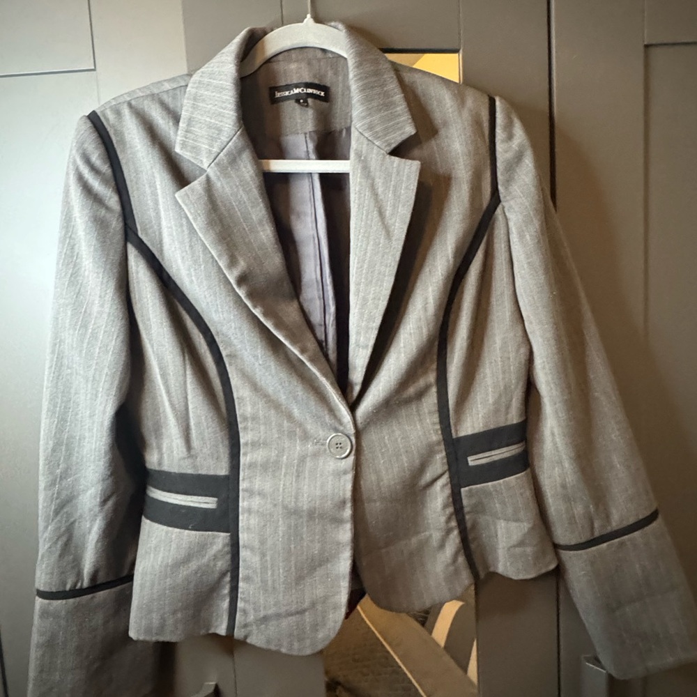Jessica McClintock Vintage Gray Blazer with Black Trim